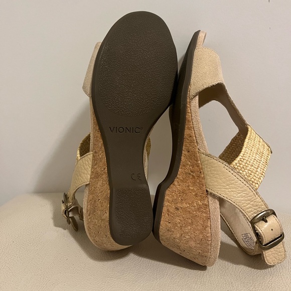 Vionic Paradise Kaytie Slingback Semolina Beige Wedge Sandals Women’s Size 7